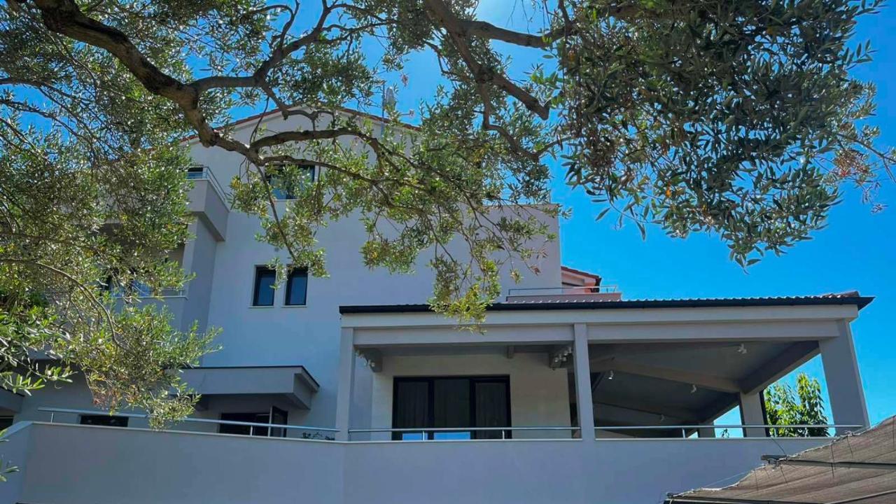 Memori Bed&Breakfast 拉布 外观 照片